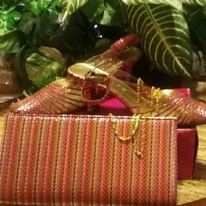 Shoes with the purse to match.